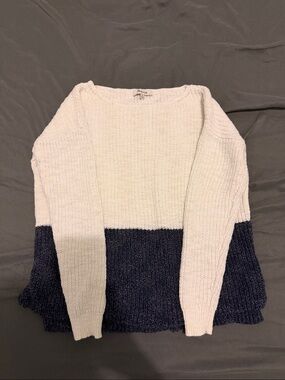Madewell Two-Tone Crewneck Sweater in White and Navy